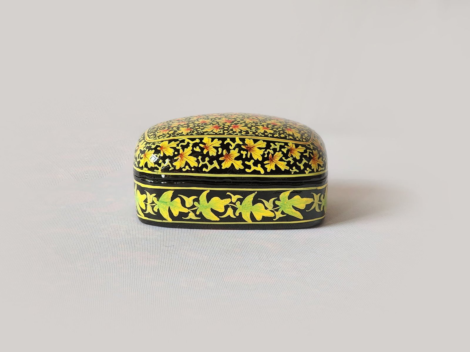 Elegant
Small Jewelry Box